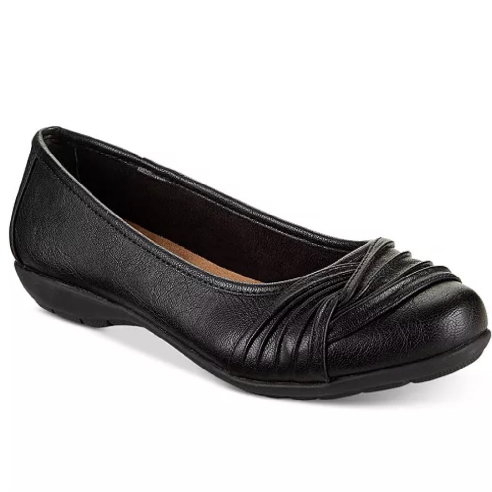 White Mountain Pleated Toe Comfort Ballet Flat size 7 1/2